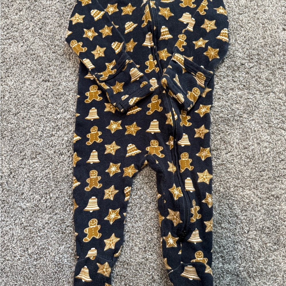 Kate Quinn Gingerbread Footie